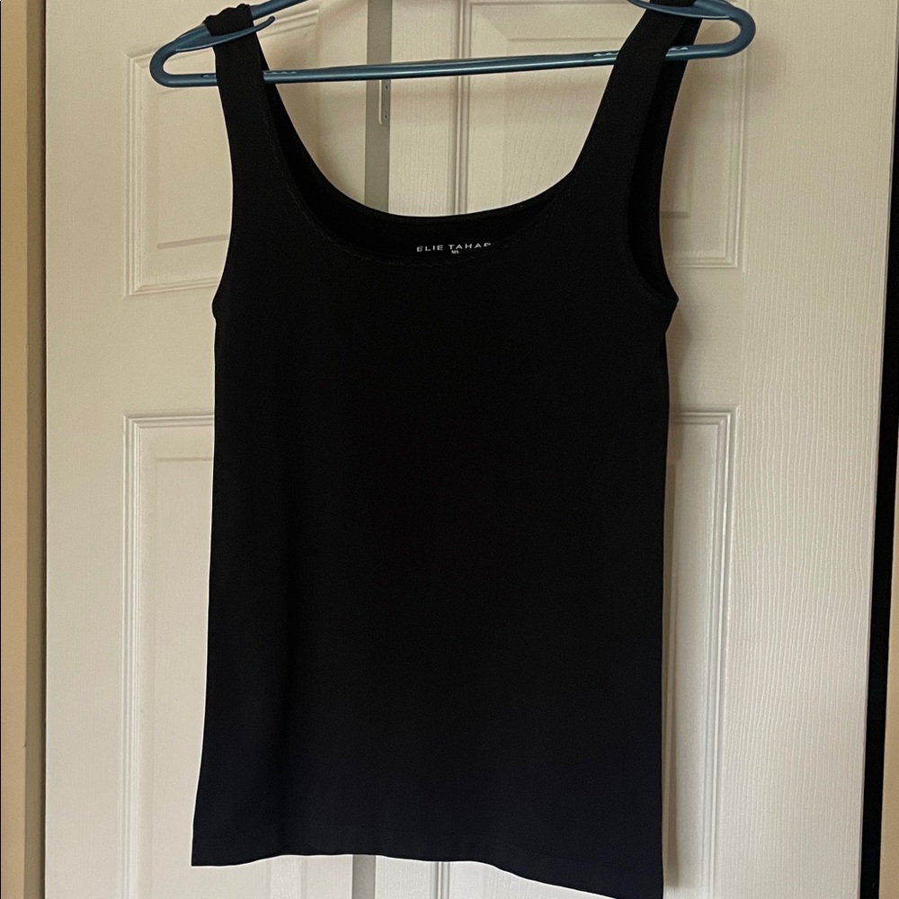 Elie Tahari black tank top/shell. Fancy stitching along neckline. Size M/L.